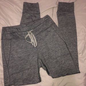 aerie play pocket and cuff legging